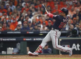 7-2. Strasburg lanza joya de pelota, Soto jonronea y los Nacionales empatan la Serie Mundial