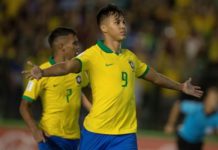 1-2. Brasil marca sobre el tiempo, remonta y conquista su cuarto título
