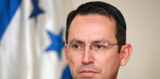 El contrato con Empresa Energía Honduras sigue vigente, asegura coordinador del gabinete económico