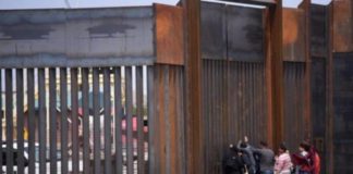 Traficantes abren brechas con sierra en muro fronterizo de EEUU, según diario