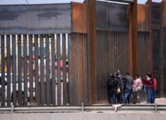 Traficantes abren brechas con sierra en muro fronterizo de EEUU, según diario