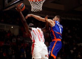 76-73. Lorenzo Brown castiga sobre la bocina la intermitencia del Valencia
