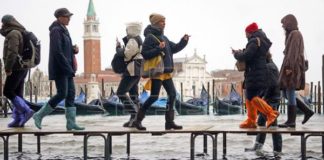 El agua desciende en Venecia tras un nuevo día de inundaciones