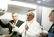 El papa sobre cuándo viajará a Argentina: «Pregúnteselo al Padre Eterno»