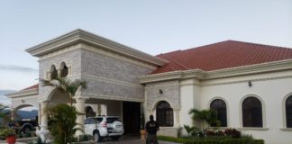 Aseguran empresas de maquinaria pesada, minería y venta de derivados del petróleo