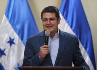 Presidente Hernández insta a que se publique reglamento de la ley de Alivio de Deuda
