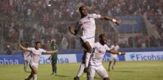 Olimpia gana partido pendiente al Marathón, que lo escolta a cuatro puntos