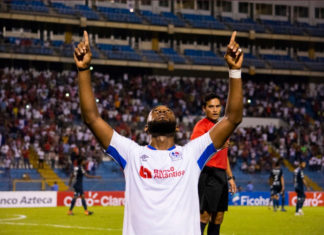 Olimpia conquista el liderato del campeonato nacional tras vencer al Motagua