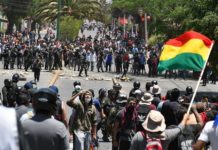 Partido de Evo Morales pide repliegue de militares para un diálogo en Bolivia