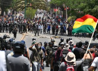 Partido de Evo Morales pide repliegue de militares para un diálogo en Bolivia