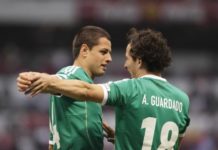 Guardado y Chicharito exportan a Sevilla el Clásico Tapatío