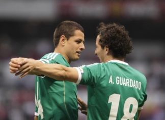 Guardado y Chicharito exportan a Sevilla el Clásico Tapatío