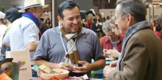 Chocolateros de Honduras muestran calidad del producto en París