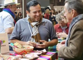 Chocolateros de Honduras muestran calidad del producto en París