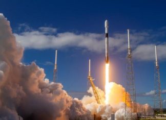 SpaceX lanza otros 60 satélites al espacio para su propia red de internet
