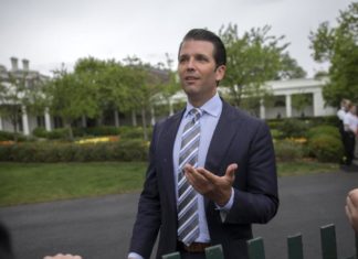 El libro del hijo mayor de Trump, erigido en «best-seller» por la polémica