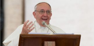 El papa: «Hay más cristianos perseguidos hoy que en los primeros siglos»