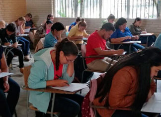 Concurso de plazas para docentes está viciado, denuncian colegios magisteriales