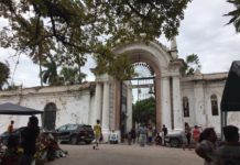 Hondureños coronan a sus Fieles Difuntos