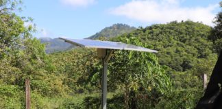 Más de 6 mil copanecos son iluminados con paneles solares en Honduras