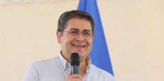 Presidente de Honduras pide a su partido limitar la figura de la reelección