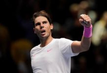 Nadal épico, salva una bola de partido y sigue con opciones en Londres