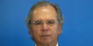 Chile resolverá sus problemas antes que Venezuela, dice el ministro brasileño de Economía