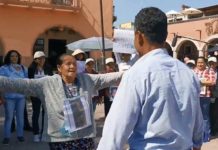 Madre e hijo migrante se reencuentran después de 32 años