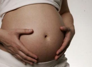 El exceso de nutrientes en el embarazo pueden ocasionar riesgos al feto