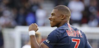 El PSG abre contactos para prolongar el contrato de Mbappé