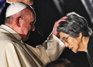 El papa en Hiroshima: «Usar la energía atómica para la guerra es un crimen»