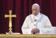 El papa nombra a Carmelo Barbagallo presidente de autoridad financiera