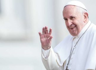 El papa anima a continua la tradición del Belén en casas y espacios públicos