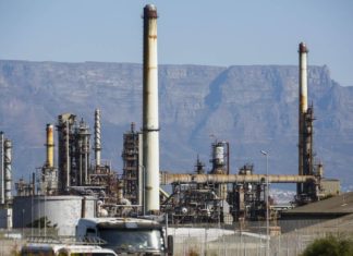 La OPEP y aliados evalúan si retiran más barriles de su oferta petrolera