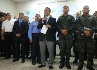 Presentan a los integrantes de la comisión interventora de los centros penales en Honduras