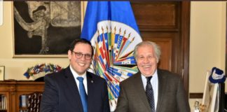 Funcionarios del gobierno de Honduras se reunen con el secretario de la OEA