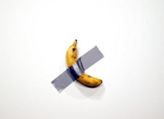 Una banana pegada a la pared es la sensación en Art Basel Miami Beach