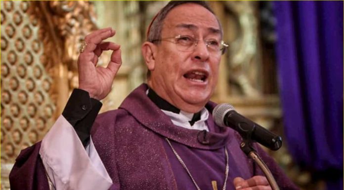 Cardenal Rodríguez: Es una ofensa para el pueblo que algunos funcionarios ganen altos salarios en un país pobre como el nuestro