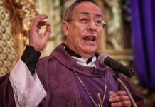 Cardenal Rodríguez critica a quienes pretenden llegar al poder mintiendo y robando