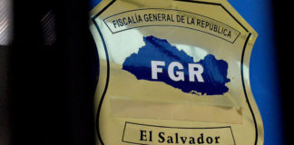 La Fiscalía de El Salvador acusa a exembajador en Honduras por malversación