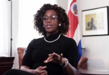 Costa Rica firma una reforma a ley sobre VIH-Sida para defender los derechos humanos