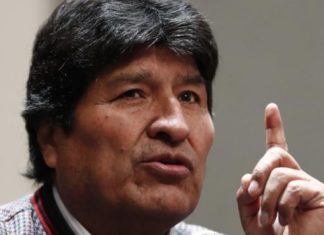 Morales «saluda» que Uruguay pida a Mercorsur activar la cláusula democrática
