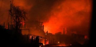 El fuego asalta a los vecinos de la chilena Valparaíso en plena Nochebuena