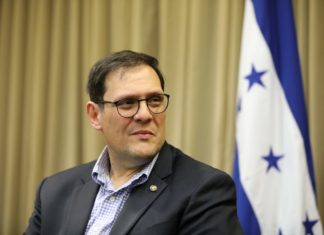 Honduras no solicitó condonación de deuda externa, afirma canciller
