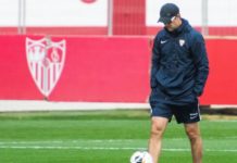 Reencuentro de Lopetegui y Sergi Barjuán en el entrenamiento sevillista