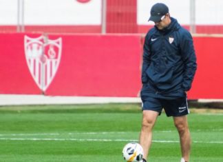 Reencuentro de Lopetegui y Sergi Barjuán en el entrenamiento sevillista