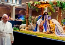 El Belén que destacó el papa: La Virgen descansa y San José cuida del niño