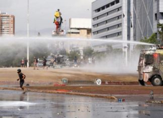 CIDH pide a la policía chilena que cese de «inmediato» el abuso de la fuerza