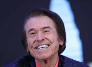 Raphael: El público no tiene que decirme nada porque yo ya sé lo que quiere