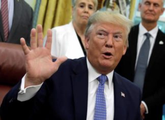 Convocan para el martes más de 500 manifestaciones a favor del juicio a Trump